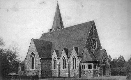 1935 : L’église de Nivezé (carte postale)