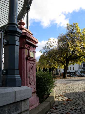 La borne postale de la Place Royale