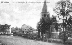 1950 : l’église Ste-Thérèse et St Gérard avec son presbytère (carte postale collection C. Bas)