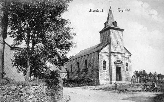 Eglise de Hockai en 1910. C’est sur son parvis que la kermesse locale est organisée en juillet