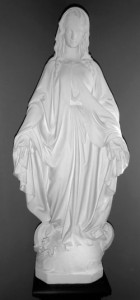 Statue de la Vierge sauvée des flammes