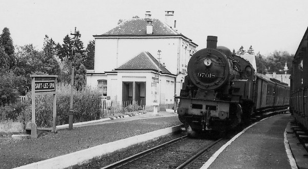 1957 Train en gare de Sart-Lez-Spa  «Petite histoire sartoise » M. Carmanne)