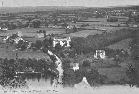 1920 : Vue sur le village de Nivezé (carte postale)