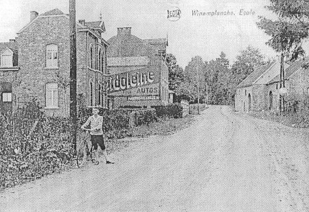 Carte postale : l’ancienne école de Winamplanche construite au lieu-dit « la forge »