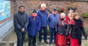 Les membres du comité de quartier du Vieux-Spa frigorifiés lors de l’inauguration du lavoir de ce 10 décembre.