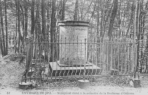 Carte postale : Monument élevé à la mémoire de la duchesse d’Orléans